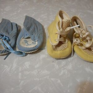 Lot of 2 Vintage Baby Shoes Yellow Blue